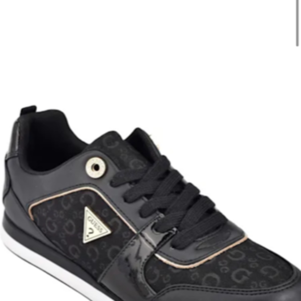 Black Sneaker